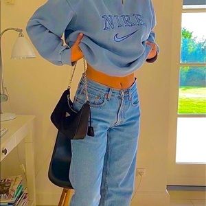 Your daily dose of trendy outfits👑